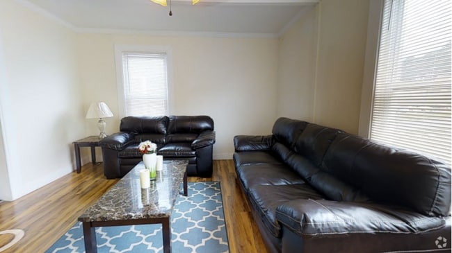 Building Photo - 229 Ashworth Pl Unit 2 Rental