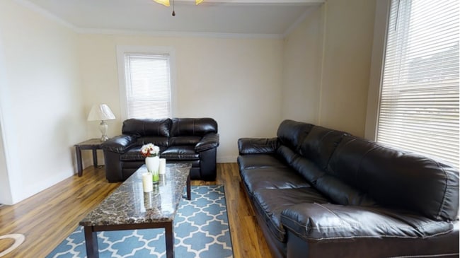 Building Photo - 229 Ashworth Pl Unit 2 Rental