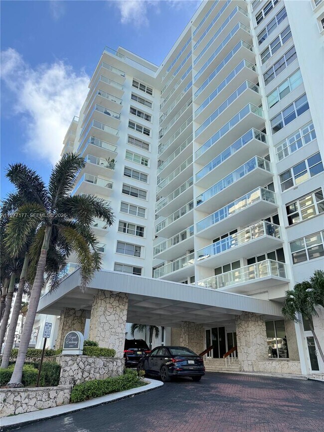Photo - 5750 Collins Ave Unit 6G