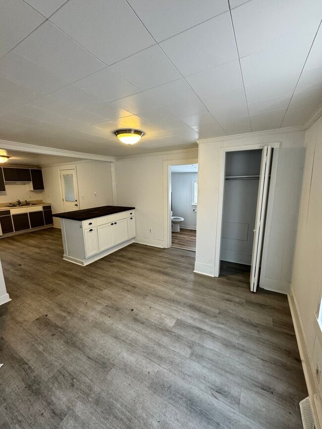 Photo - 3 bed 1.5 bath house near Church Hill