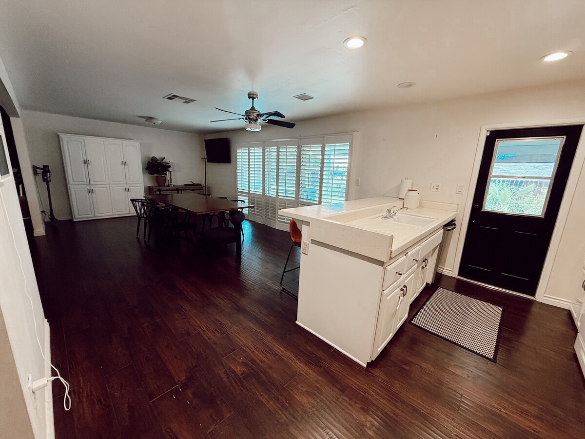 Photo - 1350 Kevin Ave