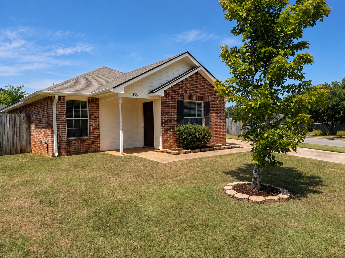 Photo - 455 Redbud Cir