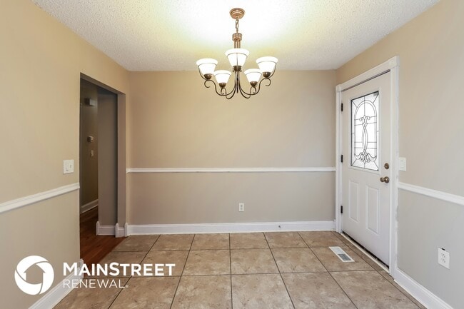 Photo - 11521 N McGee St