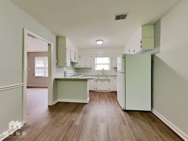 Photo - 108 Winnetka Way
