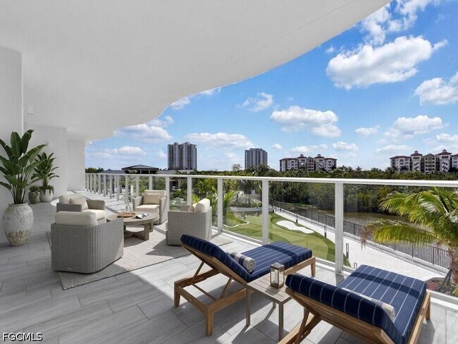 4810 Pelican Colony Blvd Unit 304
