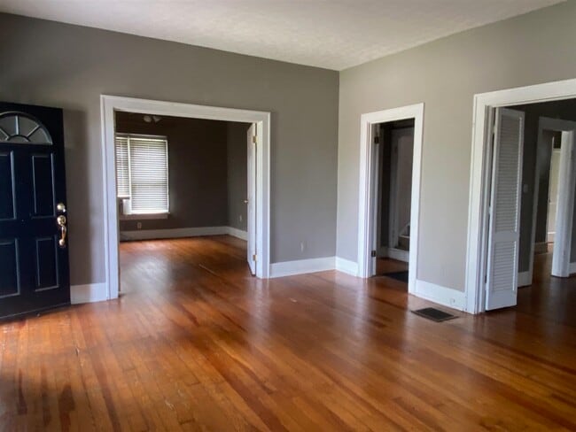 Photo - 1122 Nutwood St
