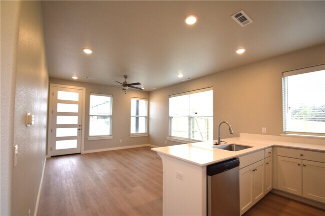 Photo - 1804 SW Casuarina Dr