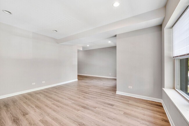 Photo - 4145 S Michigan Ave Unit 4145 S. Michigan Ave #2