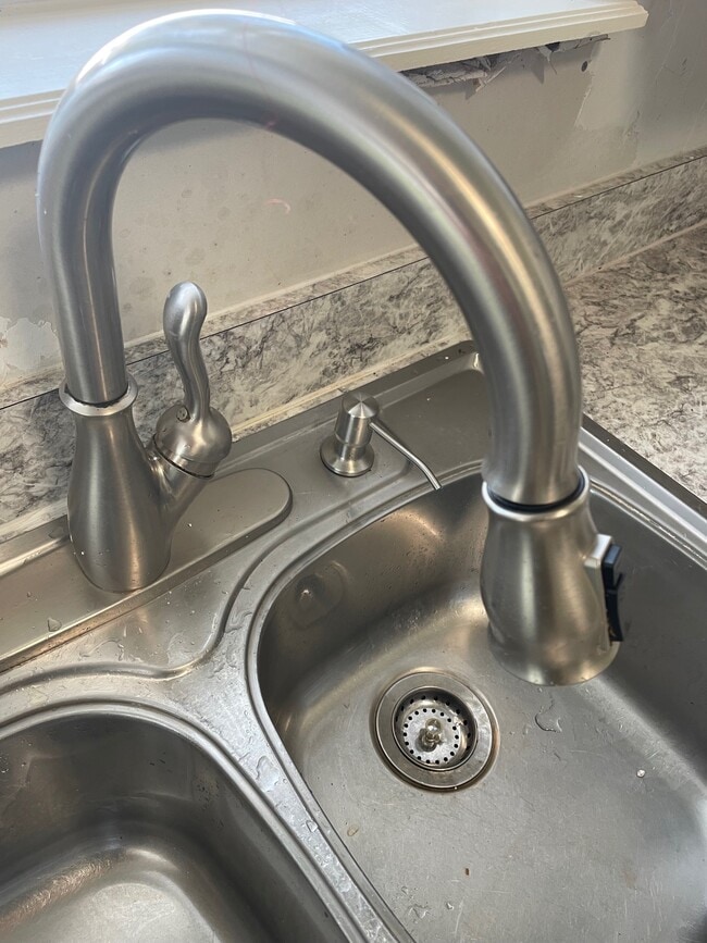 Photo - 4606 Wood Ave