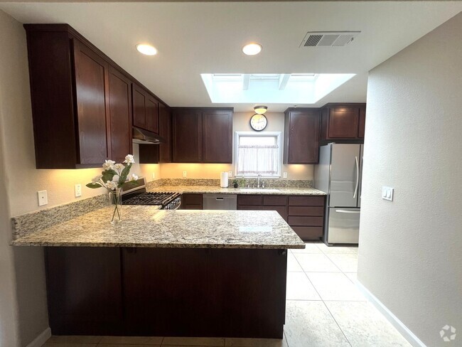 Building Photo - 460 Lindberg Cir Rental