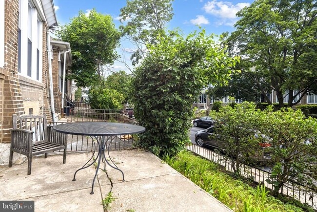 Photo - 5361 Morse St