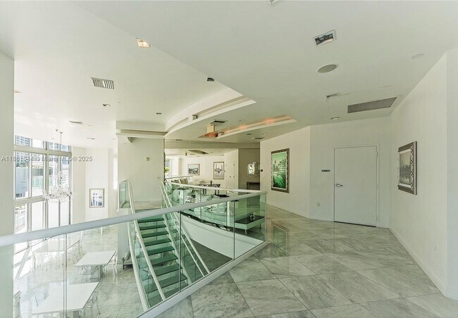 Photo - 350 S Miami Ave Unidad 2105