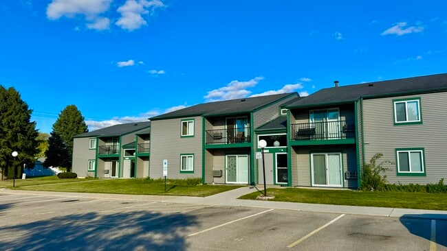 Building Photo - Elkhorn Village