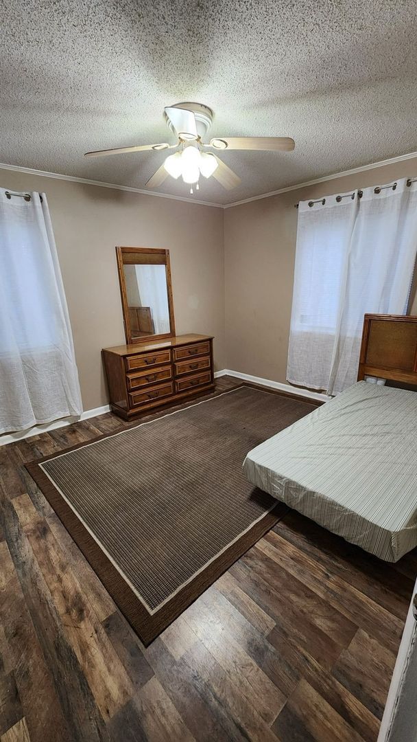 Photo - 950 Forestbrook Rd