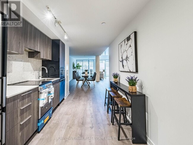 Photo - 18 Maitland Terrace Unit 408