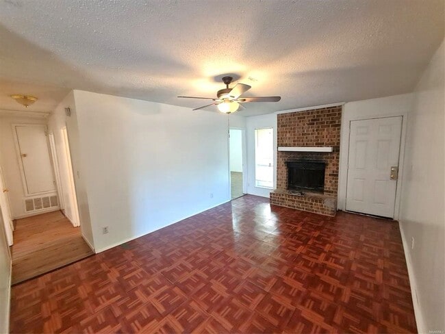 Photo - Washer/Dryer Included! No Carpet to worry ...