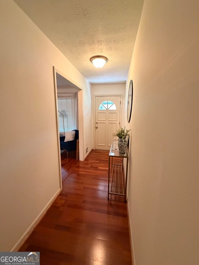 240 Davis St