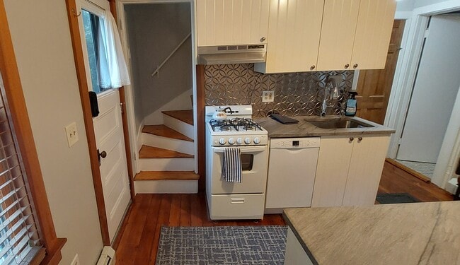 gas stove and dishwasher - 91 Johnson St Unit #2