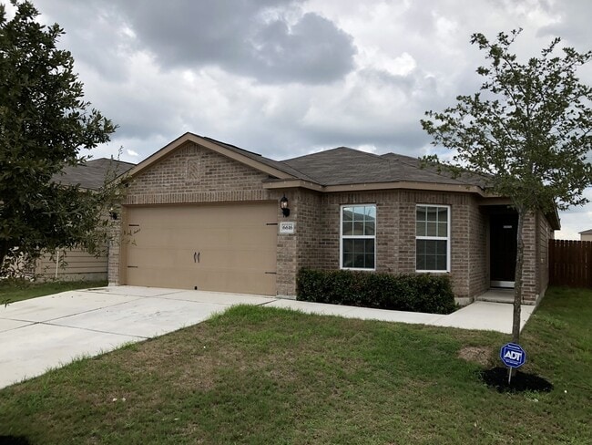 Building Photo - Luckey Ranch One-Story Home with Flex Room