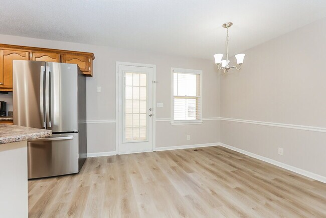 Photo - 2319 Bennington Dr