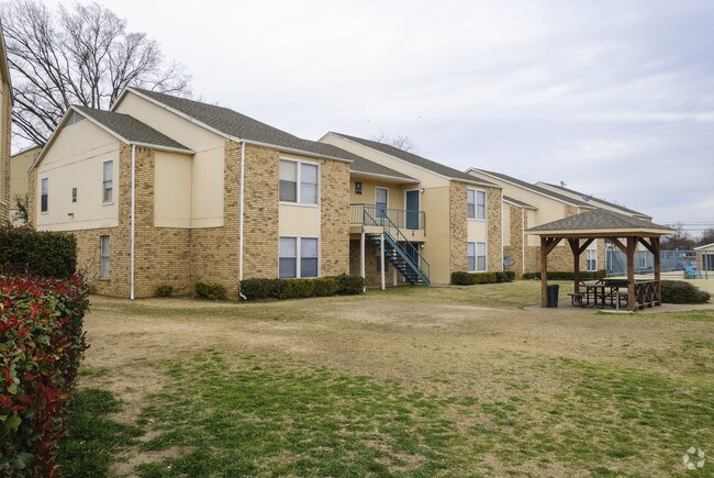 Photo - Willow Wood Apartments