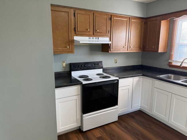 Photo - 1305 E Scovill St