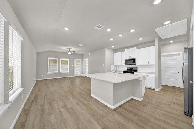 Photo - Barely-lived-in single-story 3 bedroom, 2 bath home with 2-car garage located in the Mavera commu...