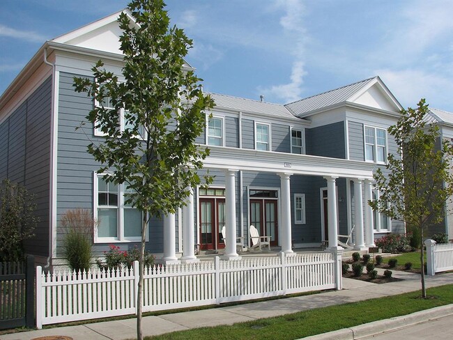 Building Photo - Promenade at New Town Rental