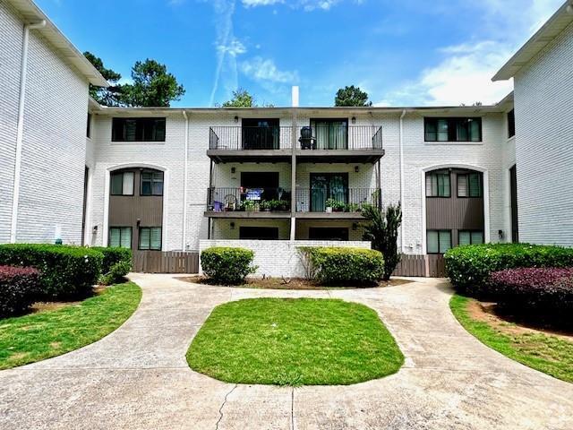 Building Photo - 5095 Roswell Rd Unit 302 Rental