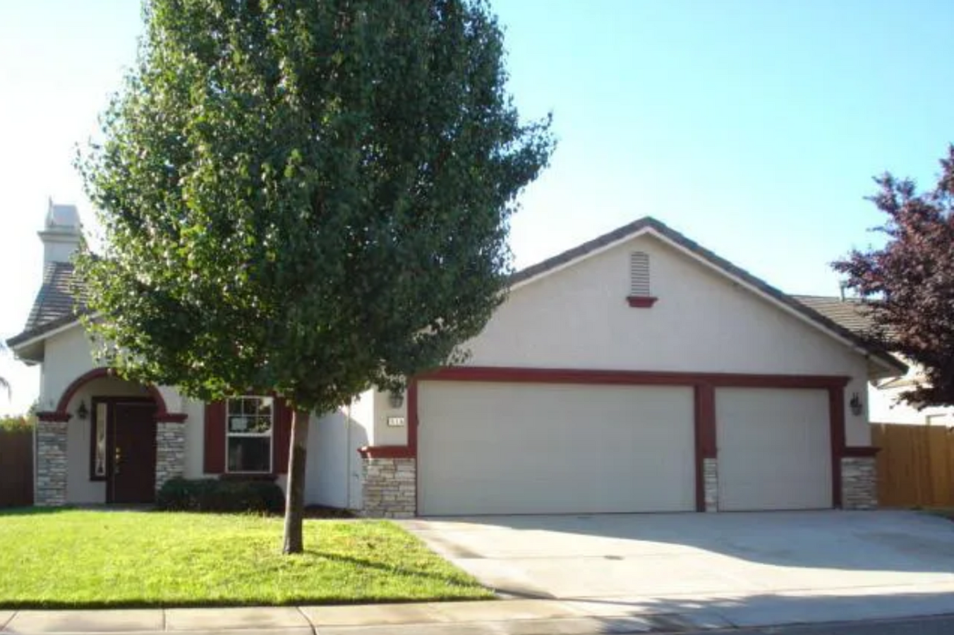 3-bedroom, 2-bathroom single-family home i... - 3-bedroom, 2-bathroom single-family home i...