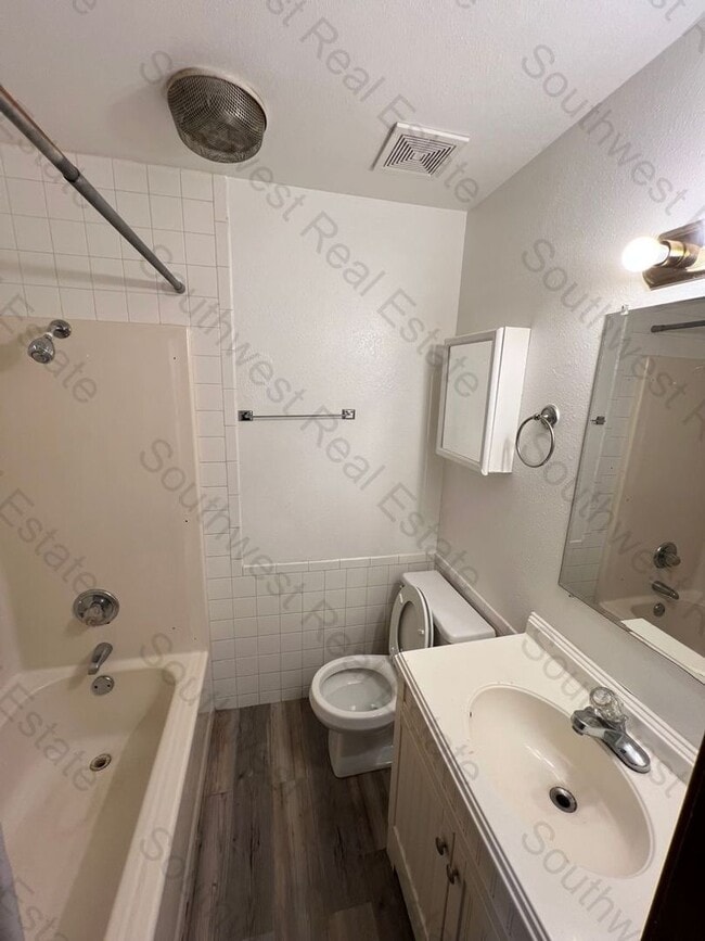Photo - 1403 S Prince St