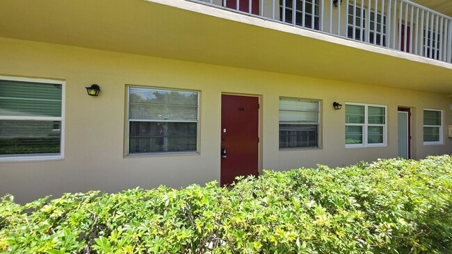 Photo - ANNUAL RENTAL 1/1 COMING SOON 55+ Unit 104