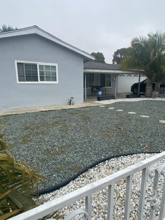 Photo - 917 Broadview St