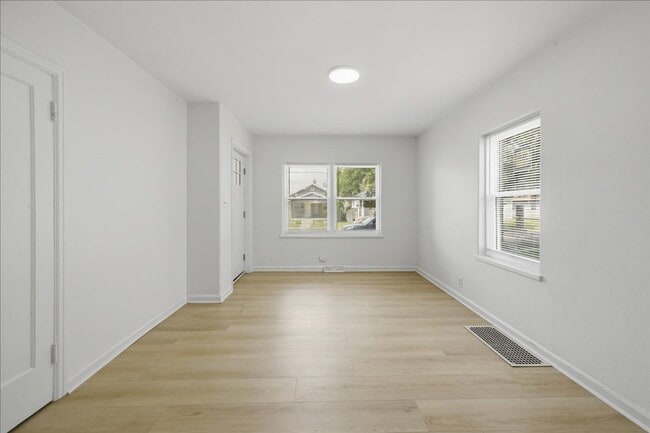 Photo - 1511-1511 N Chester Ave Unit 1511 N Chester Avenue