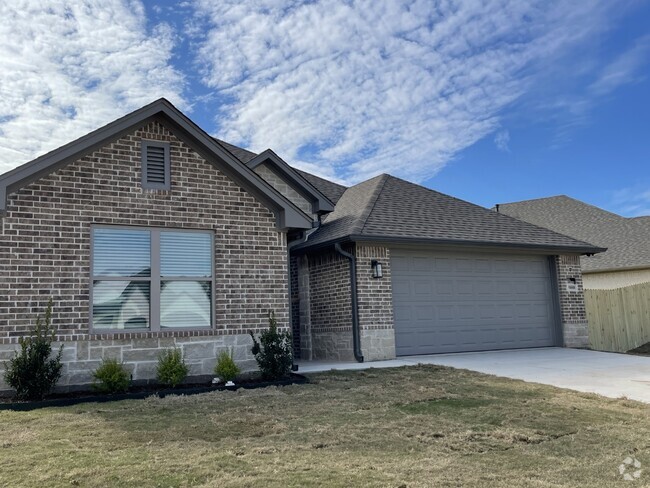 Building Photo - 10008 Dayspring Dr Rental