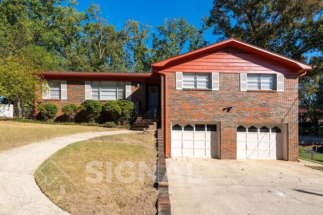Photo - 10 37th Ave NE