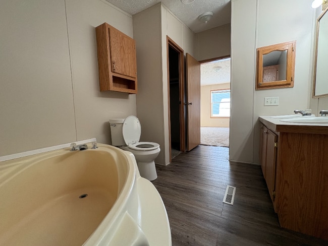 Photo - 356 Shummard Branch