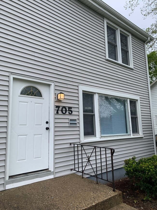 Photo - 705 E Rudisill Blvd Unit 705 E Rudisill Blvd