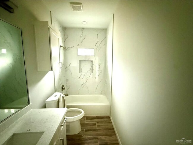 Photo - 15 West Dr Unit 4