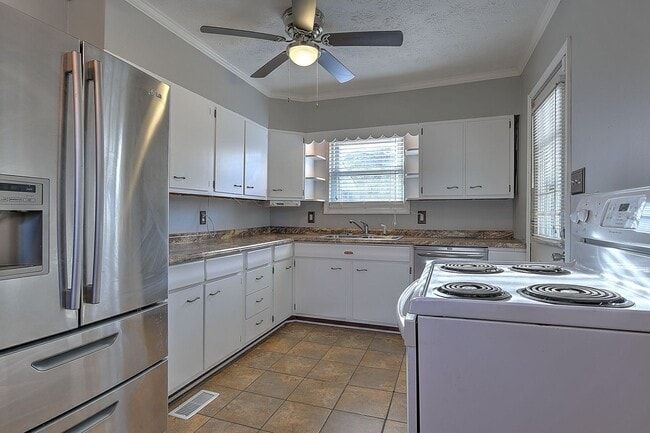 Photo - 4151 Cameron Rd