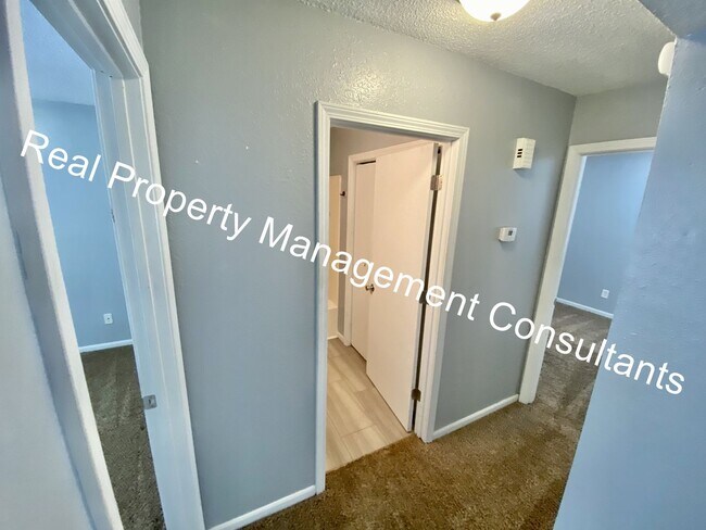 Photo - Free Rent Move In Special on 2 Bedroom hom...