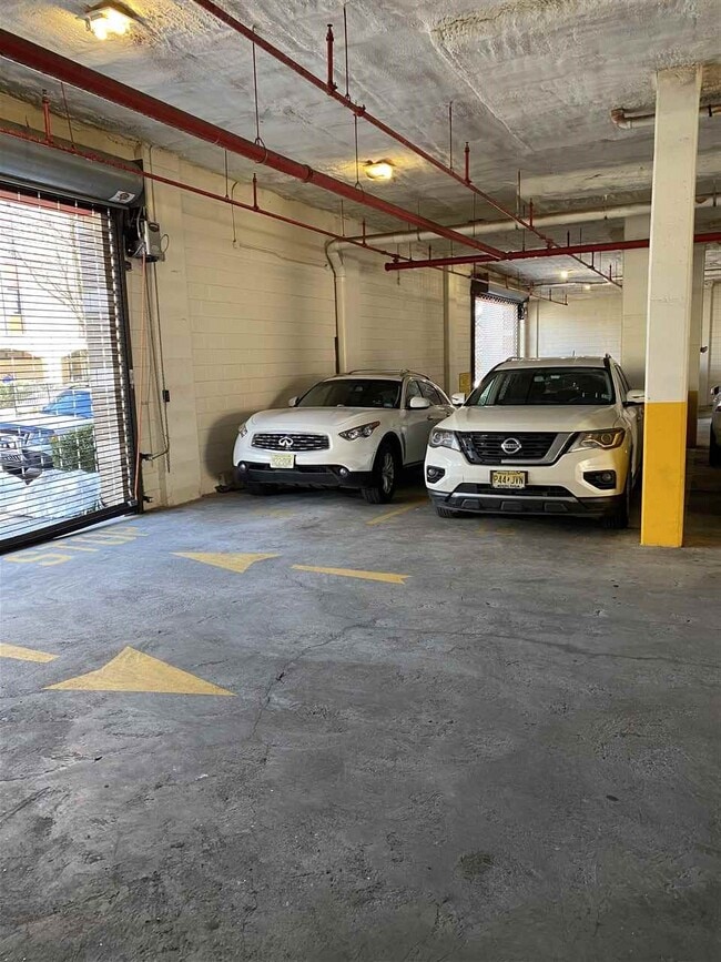 Photo - 5805 JEFFERSON St Unit 307