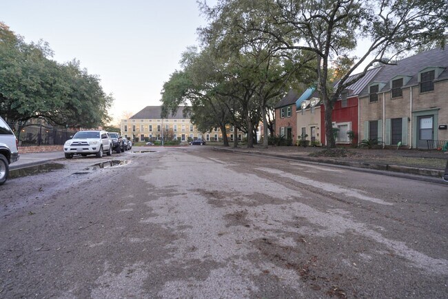 5216 Arboles Dr Unit 10