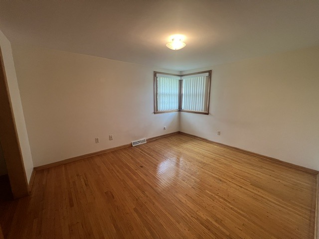 Photo - 493 Logan Rd