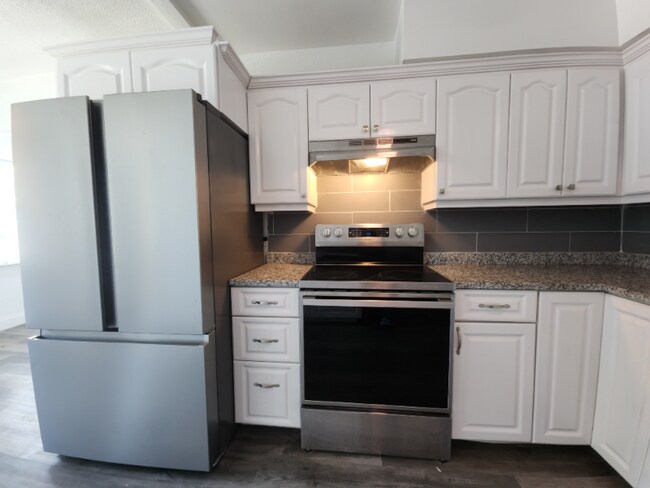 Photo - 3107 37th Ave W