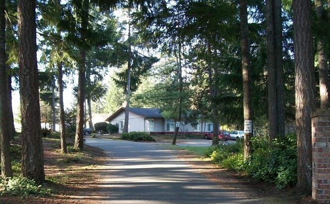 Photo - Tolmie Cove Apartments