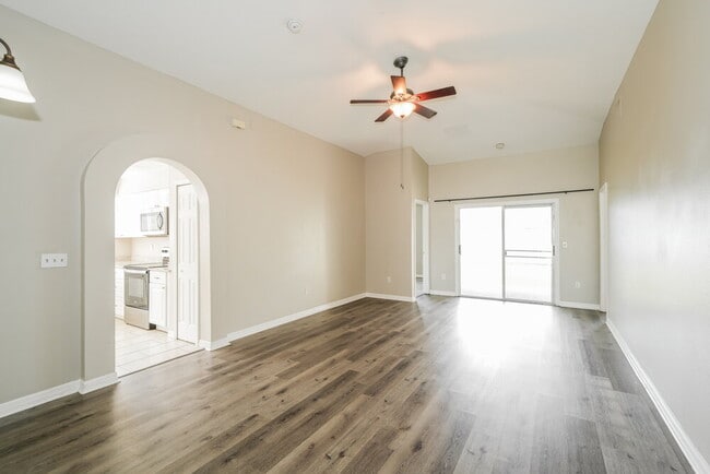 Photo - 30932 Midtown Ct