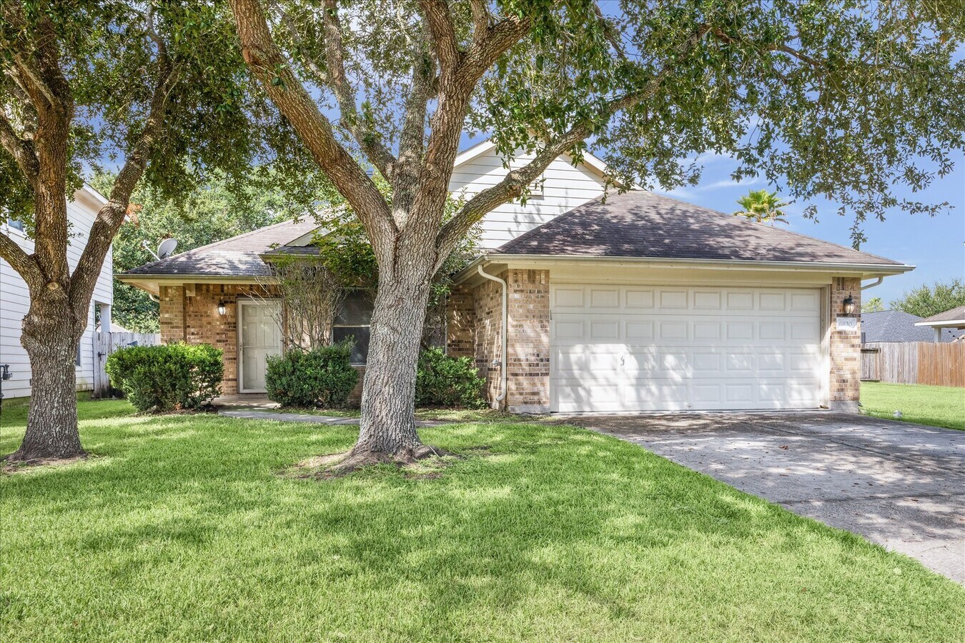 Photo - 6830 Arbor Hollow Ln