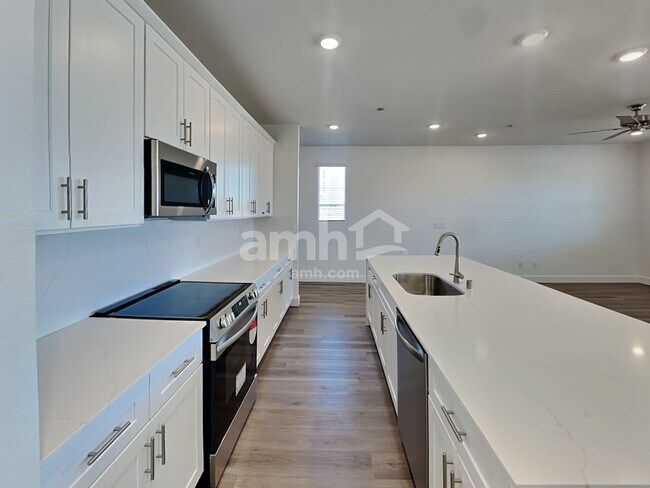 Photo - 10506 Lagaspi Dr