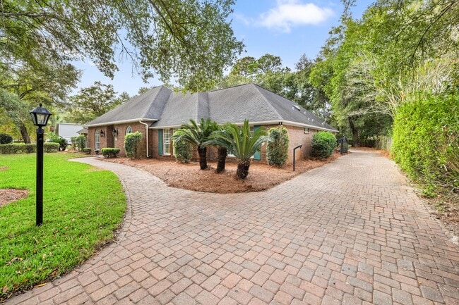 Photo - 1300 Windward Cir